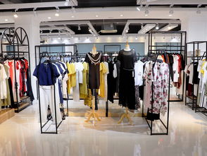 在廣州怎樣才能拿到優質的品牌折扣女裝批發貨源